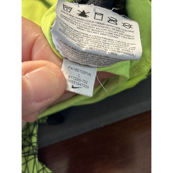 Nike Basketball Athletic Shorts Boys Large Neon Yellow Black Drawstring Pockets - Picture 4 of 4